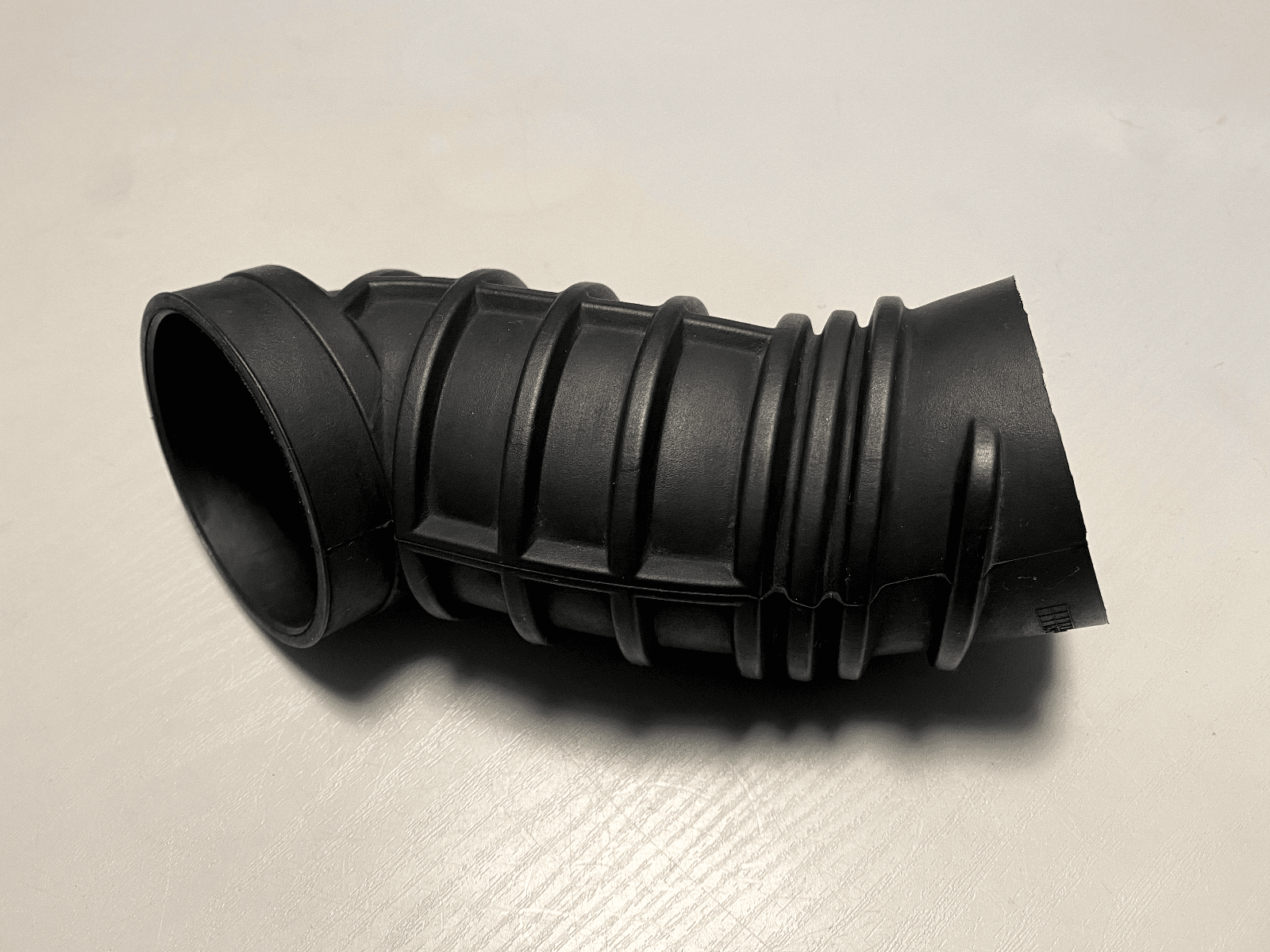 MERCEDES-BENZ Mercedes G class W463 OEM PIPE BETWEEN AIR FILTER AND CONNECTION PIPE RIGHT