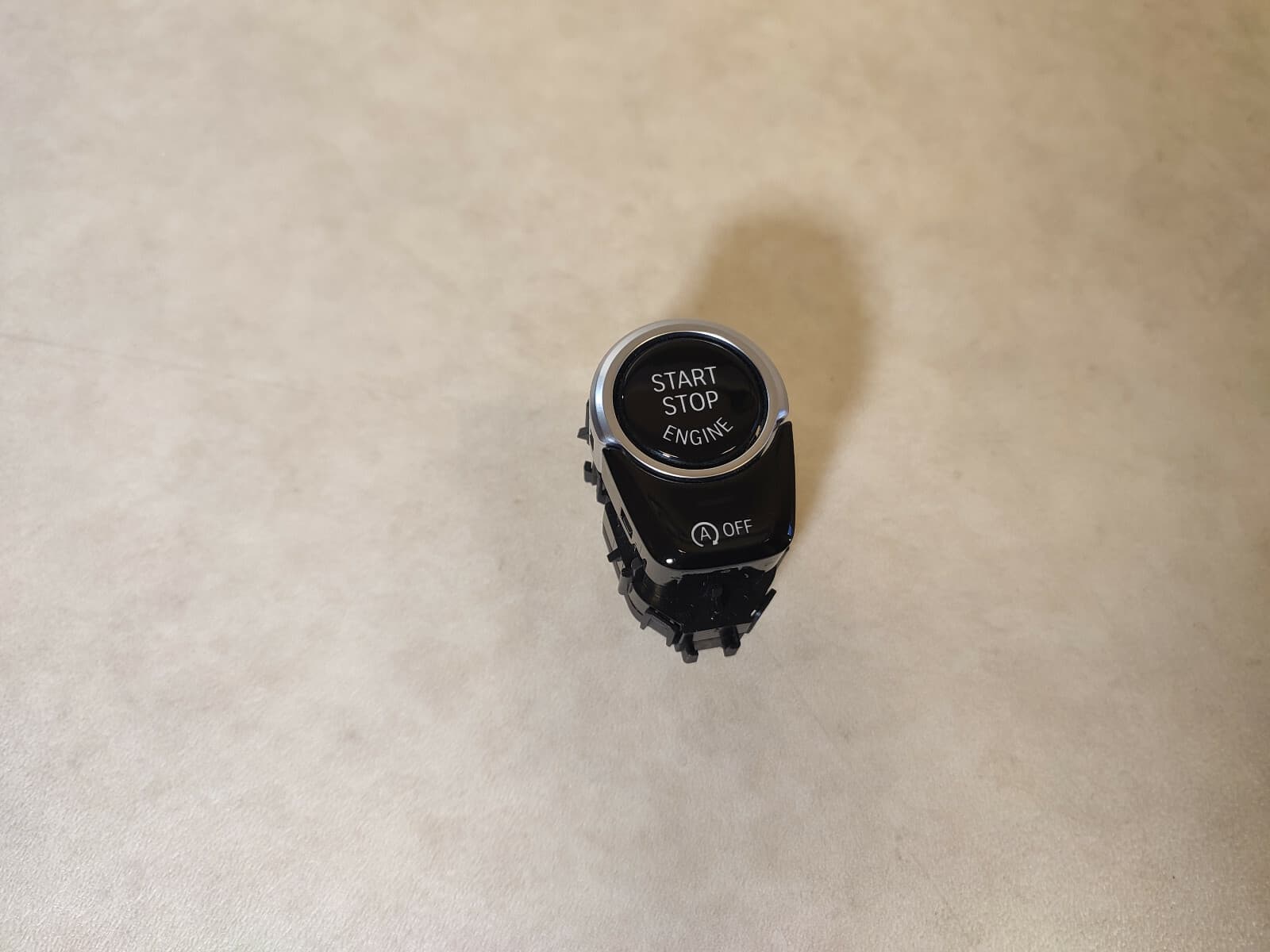 BMW OEM BMW G30 G31 G32 G38 Engine Start Stop Switch Button 6835087
