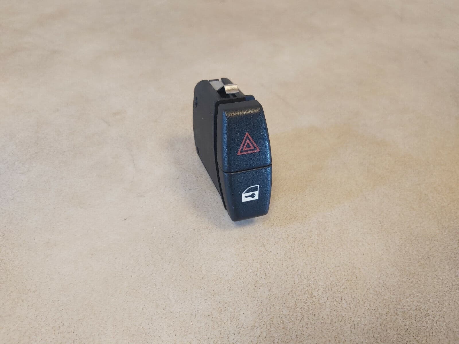 BMW BMW E60 E61 E63 E64 E70 E71 E83 Z4 Hazard/Locking Switch GENUINE 61316919506