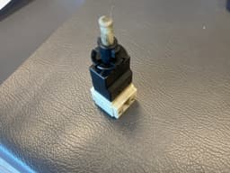 MERCEDES-BENZ Mercedes G class W463 GENUINE Brake Light Switch A0015456409 — thumbnail 7
