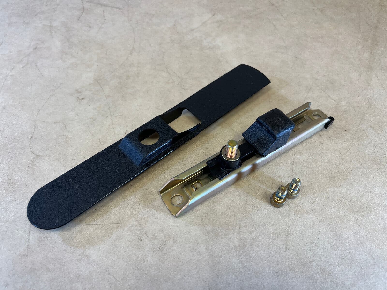 MERCEDES-BENZ Mercedes G class W463 OEM Front/Rear RH/LH SEAT BELT Adjuster Height Track 02-12