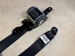 BMW BMW X5 E70 LCI E70 REAR LEFT SIDE BLACK SEAT BELT 72117161059 — thumbnail 2