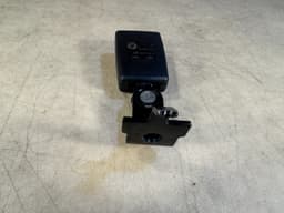 BMW BMW X5 E70 LCI E70 X6 E71 E72 Lower strap rear Belt Lock Left Right 72117171197 — thumbnail 4