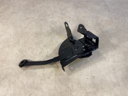 BMW Genuine BMW X5 E70 F15 F85 Catch bracket left 52207314647 — thumbnail 1