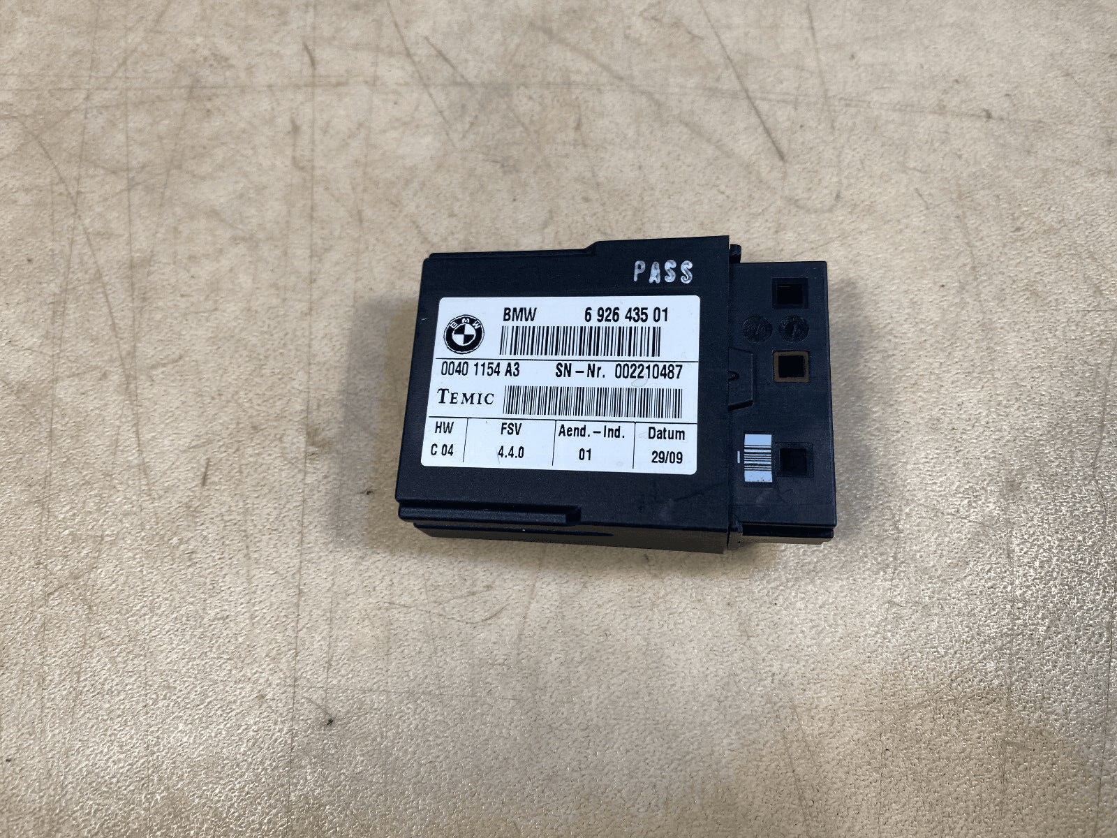 BMW Genuine BMW X5 E70 Front Left Seat Control Unit 692643501