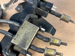 MERCEDES-BENZ Mercedes G class W463 CDI 4.0cdi Vacuum Valve Bracket Tubes Line Filter Solenoid — thumbnail 6