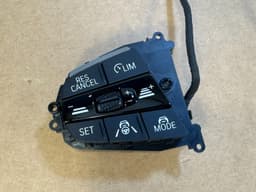 BMW BMW 3 8 X5 X6 X7 Z4 G20 G21 G14 G15 G16 G05 G06 G07 G29 M Steering Wheel Buttons — thumbnail 2