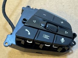 BMW BMW 3 8 X5 X6 X7 Z4 G20 G21 G14 G15 G16 G05 G06 G07 G29 M Steering Wheel Buttons — thumbnail 5