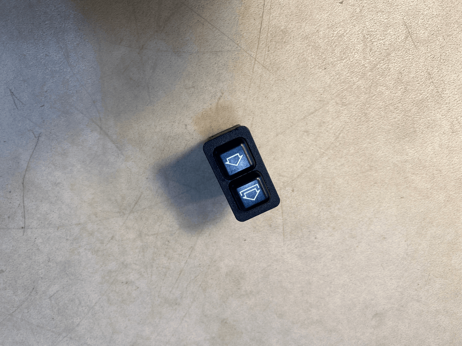 BMW GENUINE BMW 7 Series E23 Switch Air Distribution Center 61311366497