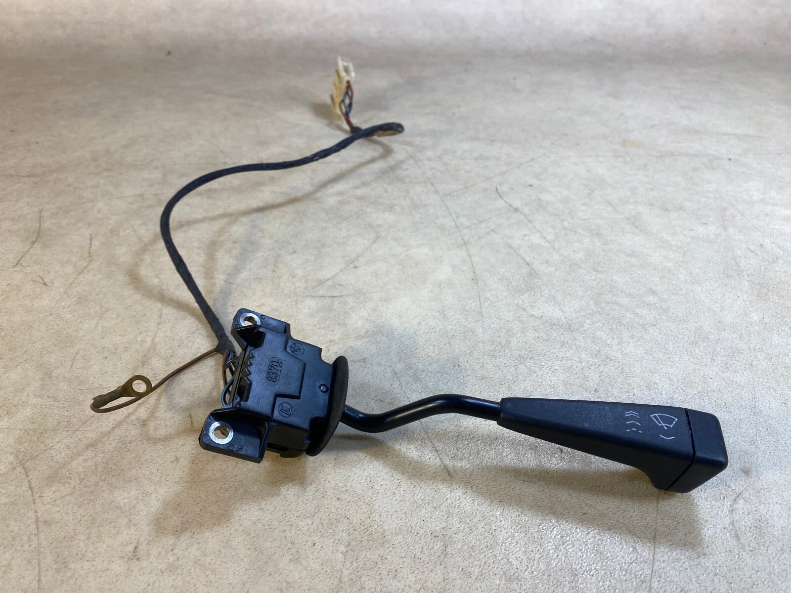 BMW GENUINE BMW 7 E23 Wiper Arm Switch 61311372113