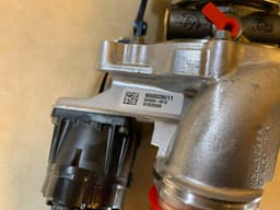 BMW BMW 5 7 X5 X7 G30 G11 G12 G05 G07 GENUINE NEW Turbo Charger 5.0i — thumbnail 4