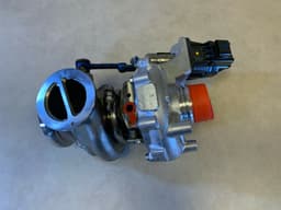 BMW BMW 5 7 X5 X7 G30 G11 G12 G05 G07 GENUINE NEW Turbo Charger 5.0i — thumbnail 4