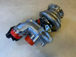 BMW BMW 5 7 X5 X7 G30 G11 G12 G05 G07 GENUINE NEW Turbo Charger 5.0i — thumbnail 5