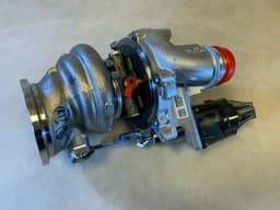 BMW BMW 5 7 X5 X7 G30 G11 G12 G05 G07 GENUINE NEW Turbo Charger 5.0i — thumbnail 3