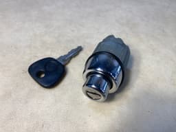BMW GENUINE BMW E23 7 SERIES Trunk Lid Lock With Key 51241858639 — thumbnail 4
