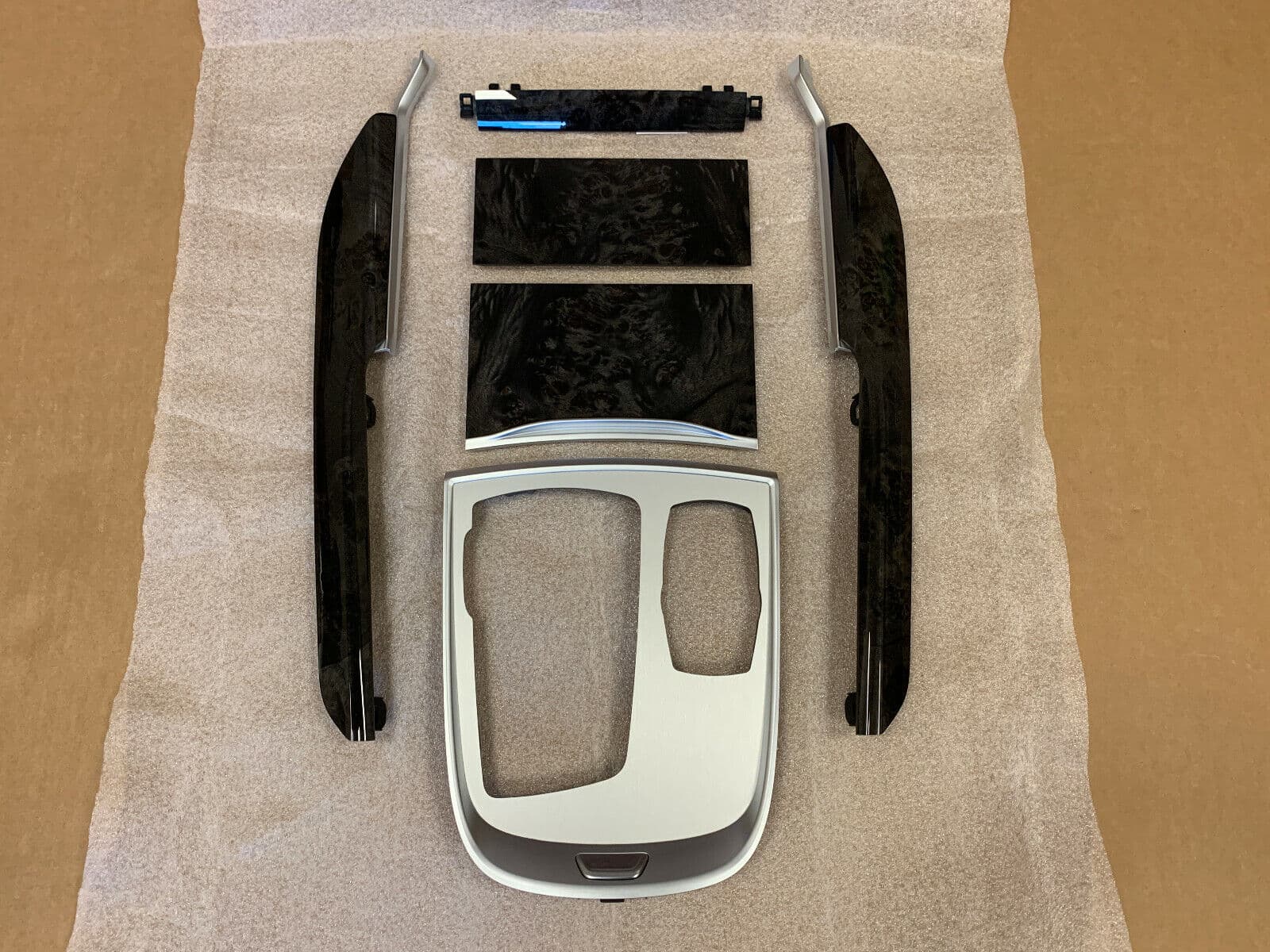 BMW BMW 7 G11 G12 OEM Center Console Interior Trim Set Fine wood version Fineline