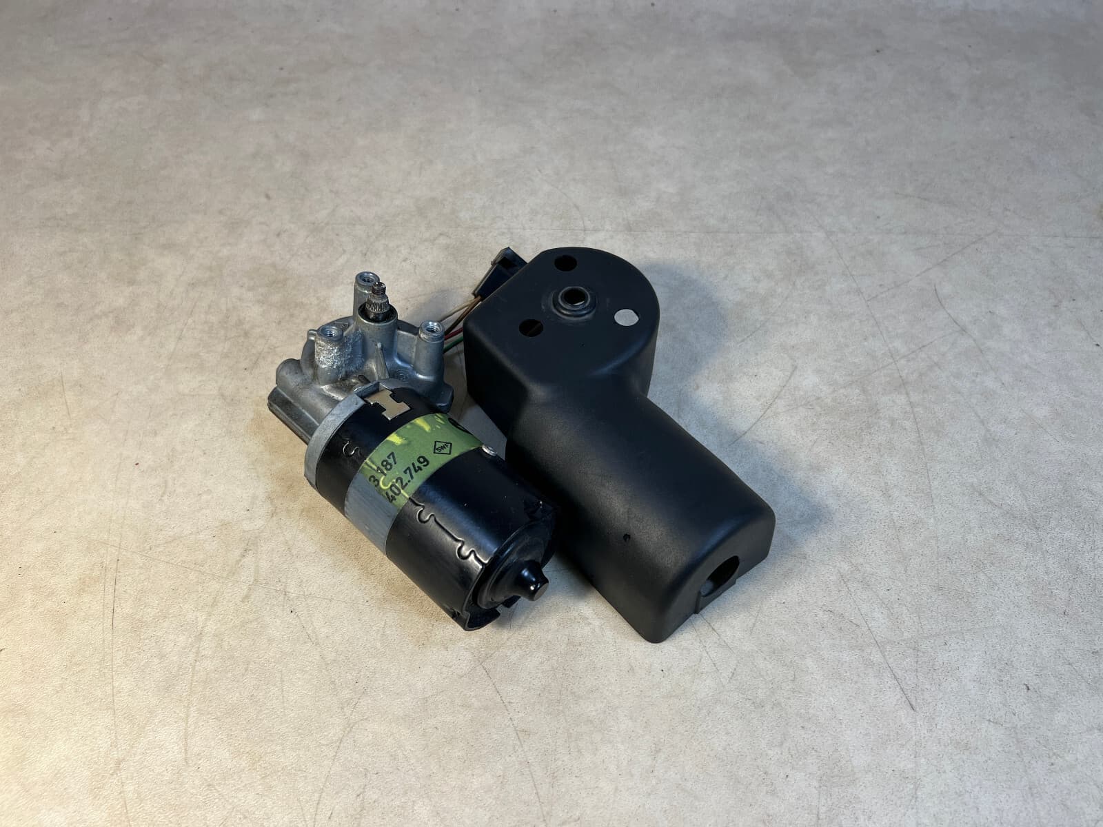 BMW GENUINE BMW 7 E23 M1 E26 Window Drive Wiper Motor 61611373187