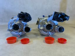 BMW BMW 5 7 X5 X7 G30 G11 G12 G05 G07 GENUINE SET 2X NEW Turbo Chargers 5.0i — thumbnail 1