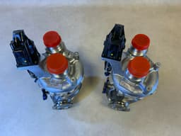 BMW BMW 5 7 X5 X7 G30 G11 G12 G05 G07 GENUINE SET 2X NEW Turbo Chargers 5.0i — thumbnail 2