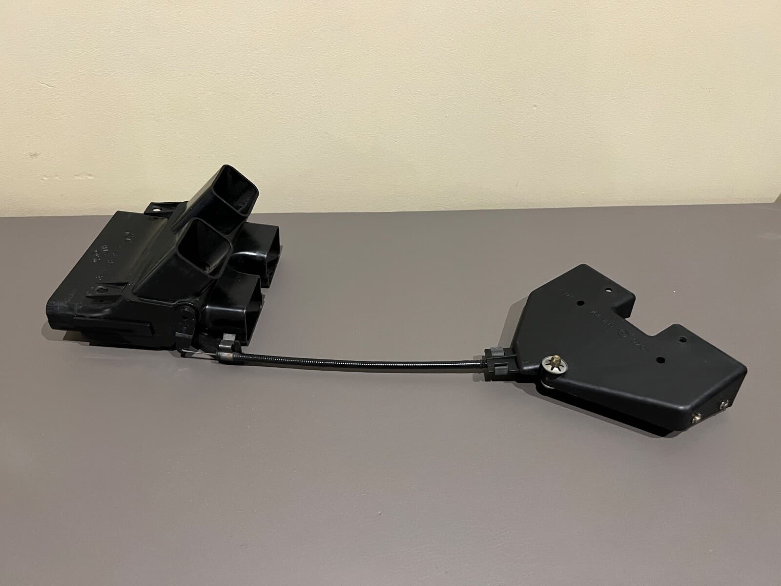 BMW BMW 7 E23 GENUINE Center Console Ventilation Duct + Cable + Switching