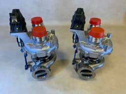 BMW BMW 5 7 X5 X7 G30 G11 G12 G05 G07 GENUINE SET 2X NEW Turbo Chargers 5.0i — thumbnail 3