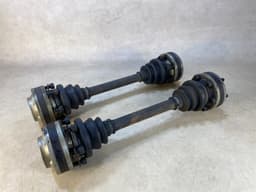 BMW GENUINE BMW E23 7 Genuine Axle Output Shaft Right & Left 33211225730 — thumbnail 1