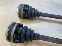 BMW GENUINE BMW E23 7 Genuine Axle Output Shaft Right & Left 33211225730 — thumbnail 3