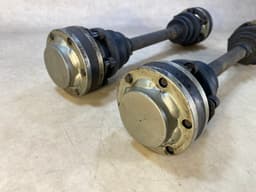 BMW GENUINE BMW E23 7 Genuine Axle Output Shaft Right & Left 33211225730 — thumbnail 2