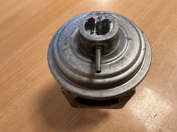 BMW BMW 3 5 6 X3 X5 X6 E90 E91 E60 E61 E63 E83 E70 E71 GENUINE EGR valve M57 — thumbnail 6