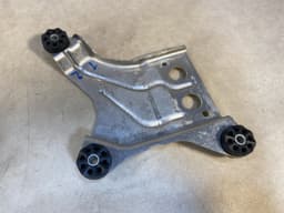 BMW BMW 5 G30 G31 G38 F90 6 G32 7 G11 G12 Genuine DSC Hydraulic unit Bracket Holder — thumbnail 2