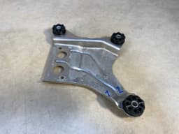 BMW BMW 5 G30 G31 G38 F90 6 G32 7 G11 G12 Genuine DSC Hydraulic unit Bracket Holder — thumbnail 7