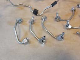 BMW BMW OEM High Pressure Pipe Fuil injection SET 8596231 8596232 8571575 8571574 — thumbnail 3