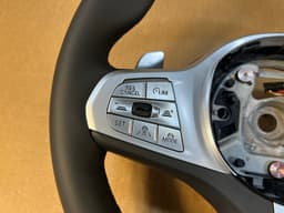 BMW BMW 7 G11/G12 LCI X7 G07 OEM M Steering Wheel Shift Paddles VIBRO Heating Assist — thumbnail 3