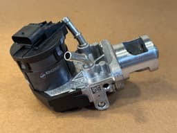 BMW GENUINE BMW 1 3 4 5 6 7 X1 X3 X4 X5 X6 E/F Series OEM EGR Valve 11717810871 — thumbnail 6
