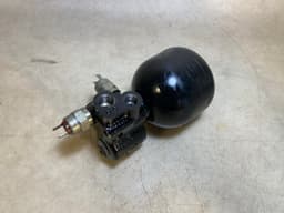 BMW GENUINE BMW E23 7 Pressure accumulator 37211124595 — thumbnail 4