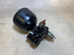 BMW GENUINE BMW E23 7 Pressure accumulator 37211124595 — thumbnail 3