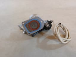 BMW GENUINE BMW 3 G20 5 G30 G31 6 G32 GT X3 G01 X4 G02 Bypass valve 11658587518 — thumbnail 4