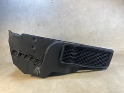 MERCEDES-BENZ Mercedes G class W463 GENUINE Intake Duct Heating Housing Box — thumbnail 4