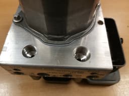 PORSCHE Porsche 991 911 TURBO S ABS BRAKE UNIT HYDRAULIC VALVE BLOCK 99135575551 — thumbnail 8