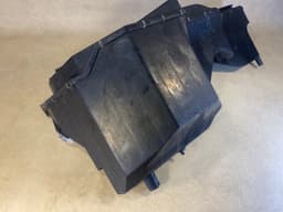 MERCEDES-BENZ Mercedes G class W463 GENUINE Intake Duct Heating Housing Box — thumbnail 4