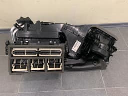 PORSCHE Porsche 911 991 Genuine AC Air Heater Blower Case Housing 99157301104 — thumbnail 1
