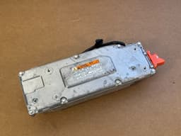 TOYOTA Toyota RAV4 Lexus NX NX350H NX465H G9270-42060 Hybrid DC Converter Inverter — thumbnail 1