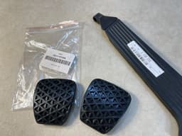 BMW BMW 7 E23 GENUINE Accelerator Rubber Brake Clutch Pad Pedal SET — thumbnail 3