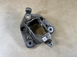 PORSCHE Porsche 911 991 GENUINE Rear Right Control Arm Bracket 99133132902 — thumbnail 1