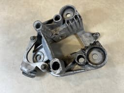 PORSCHE Porsche 911 991 GENUINE Rear Right Control Arm Bracket 99133132902 — thumbnail 9
