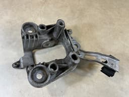 PORSCHE Porsche 911 991 GENUINE Rear Left Control Arm Bracket 99133132902 — thumbnail 10