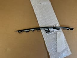 MERCEDES-BENZ Mercedes Benz VITO W447 GENUINE AMG BLACK FRONT RIGHT GRILLE TOP MOLDING TRIM — thumbnail 8