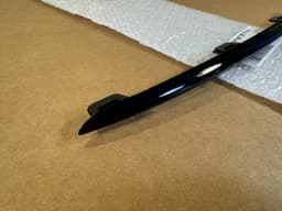 MERCEDES-BENZ Mercedes Benz VITO W447 GENUINE AMG BLACK FRONT RIGHT GRILLE TOP MOLDING TRIM — thumbnail 5