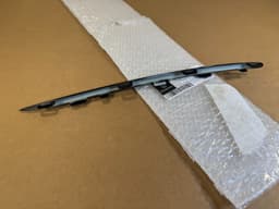 MERCEDES-BENZ Mercedes Benz VITO W447 GENUINE AMG BLACK FRONT RIGHT GRILLE TOP MOLDING TRIM — thumbnail 7