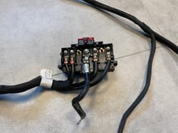 MERCEDES-BENZ Mercedes G class W463 GENUINE Battery Wire with Fuse Box A4635408006 — thumbnail 3